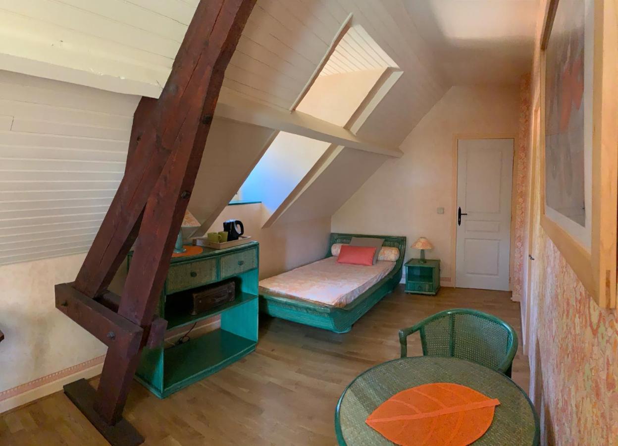Le Moulin Du Boisset Bed and Breakfast Saint-Denis-lès-Martel Eksteriør billede