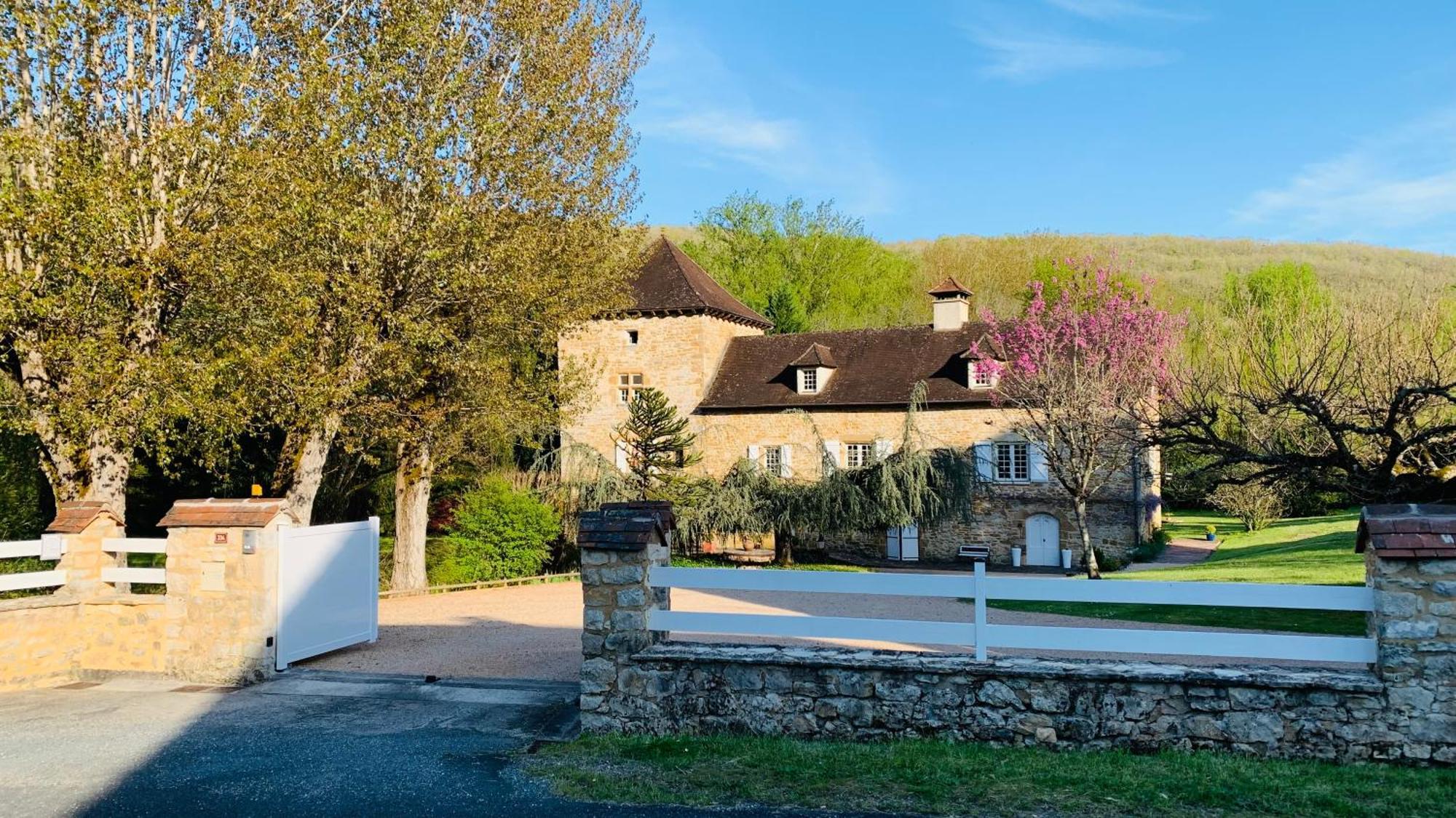 Le Moulin Du Boisset Bed and Breakfast Saint-Denis-lès-Martel Eksteriør billede